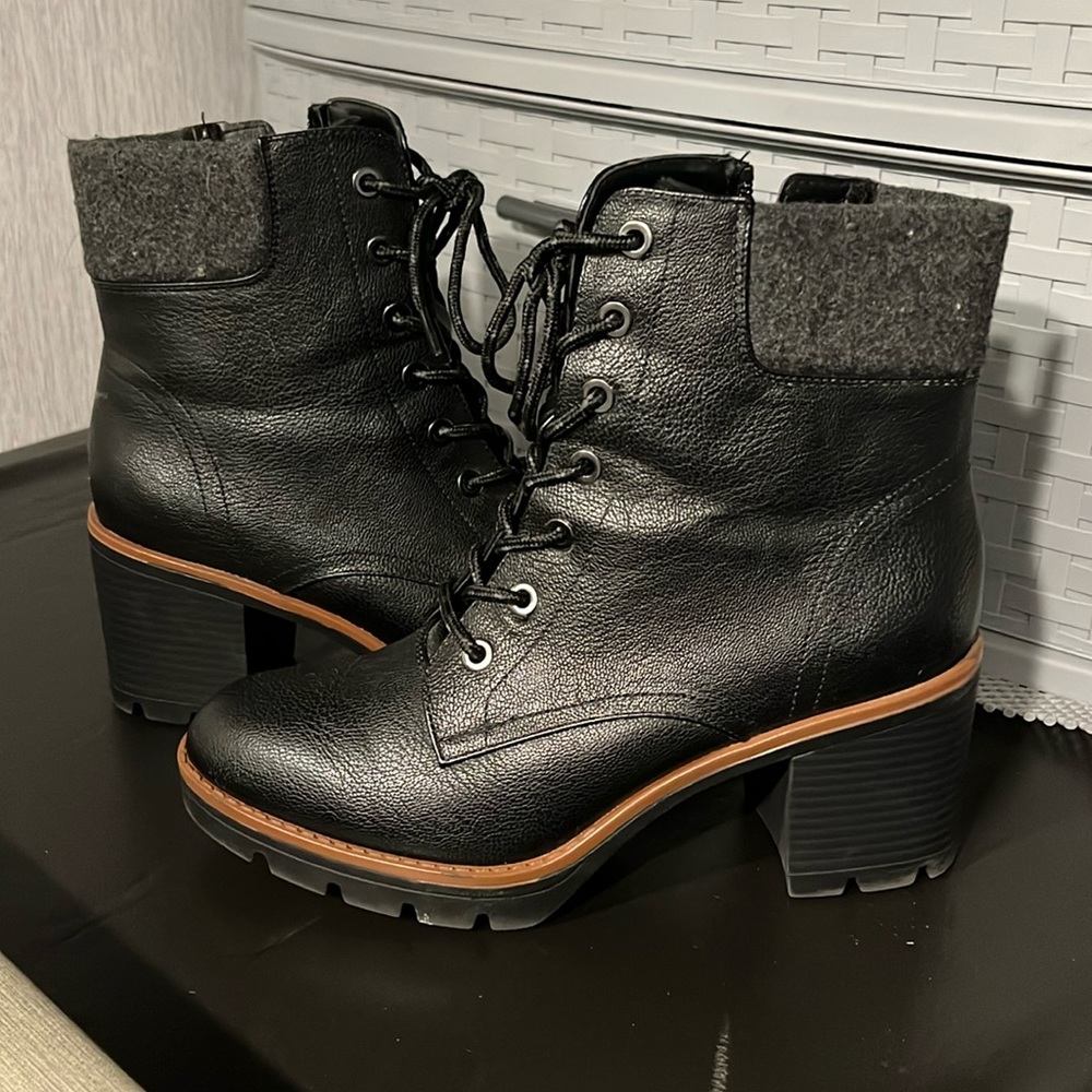 Fashionable winter boots